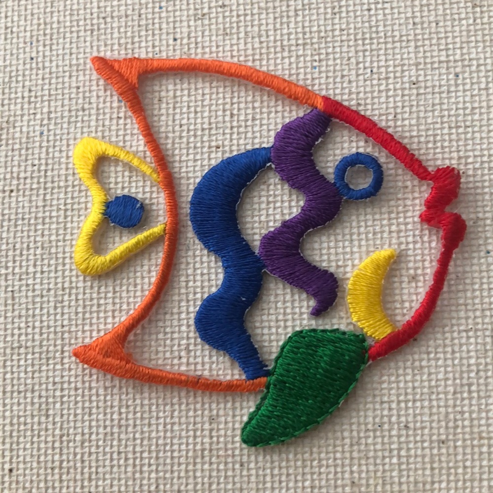 10/$10 - Vintage Rainbow Fish 🐠